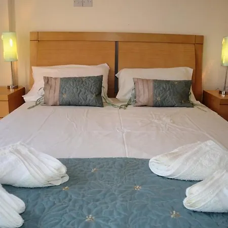 Vanessa 2 Bedroom Daire *